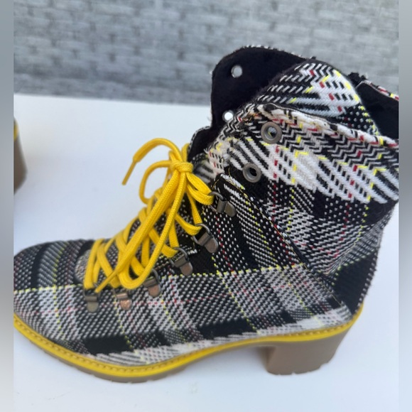 Eric Michael Wool Upper Combat Boots, Yellow Laces, Side Zipper, NWOT, size 37 - Picture 3 of 12